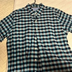 Izod Short sleeved checkers button down